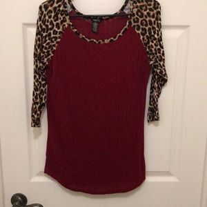 Rue 21 women’s baseball tee style top